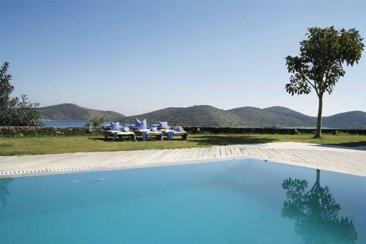 Villa Atlantis Элунда Экстерьер фото